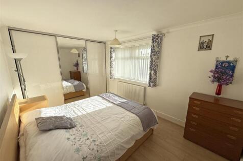 Bedroom 3.jpg