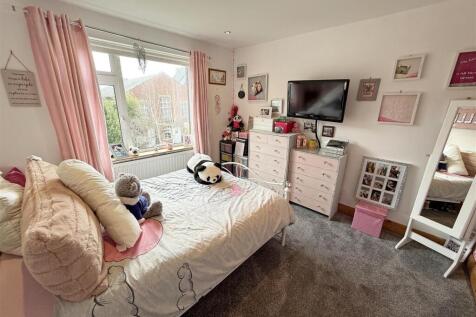 Bedroom 2.jpg