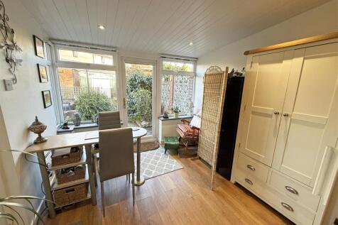Dinning room.jpg
