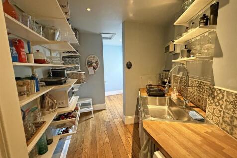 Kitchen.jpg