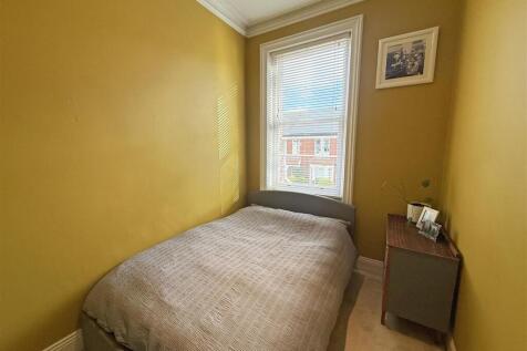 Bedroom 4.jpg