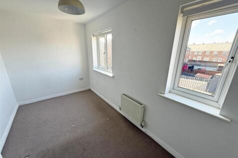Bedroom 4.jpg