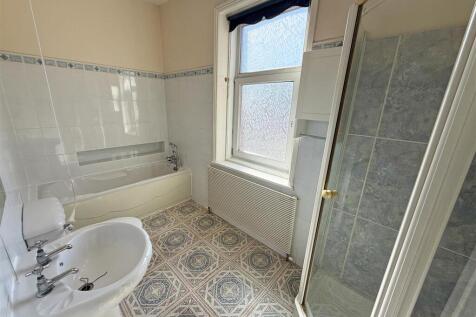 Bathroom.jpg