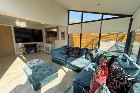 Living room.jpg