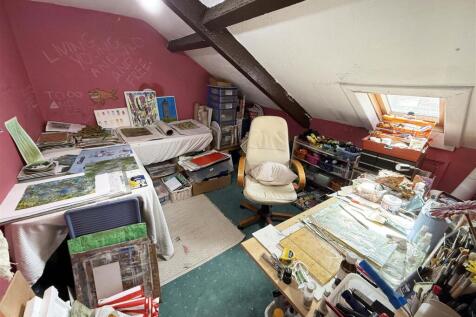 Bedroom 2.jpg