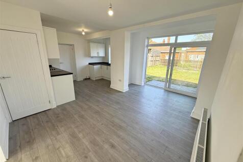 Dinning room angle 2.jpg