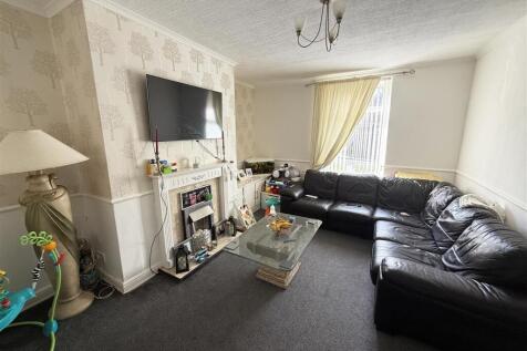 Living room new.jpg
