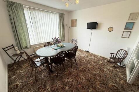 Dining room.jpg