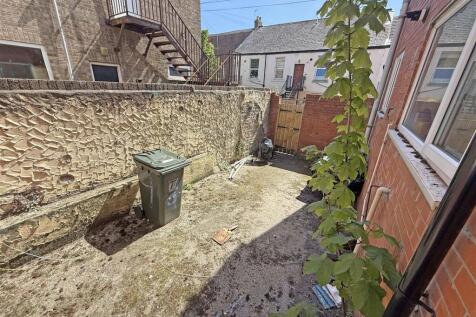 William Street Rear Yard.jpg