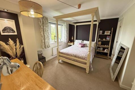 Bedroom 2.jpg