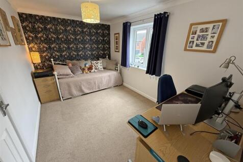 Bedroom 4.jpg