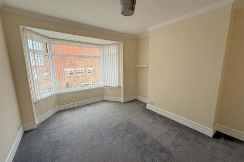 Bedroom 1.jpg