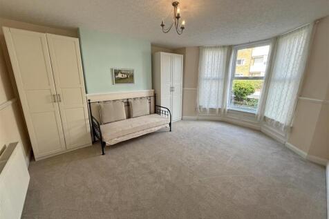 Bedroom.jpg