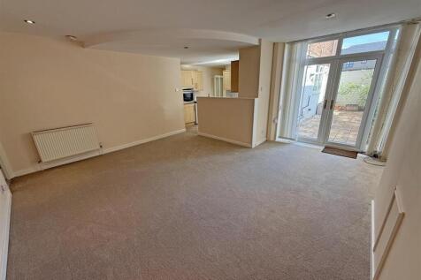 New Living room a2.jpg