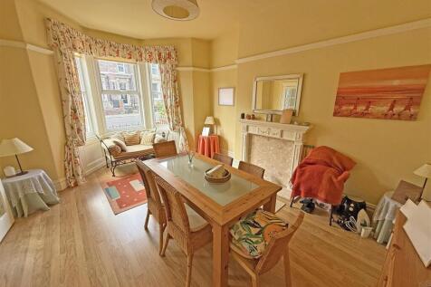 Dining room.jpg