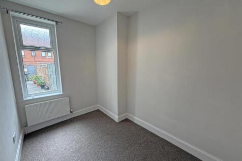 Bedroom 2.jpg