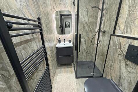 Shower 2.jpg
