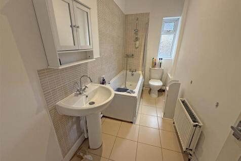 Bathroom.jpg