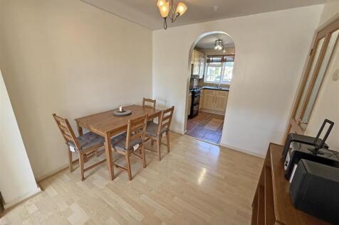 Dining room.jpg