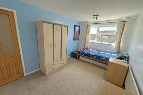 Bedroom 2.jpg