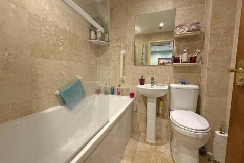 Bathroom.jpg