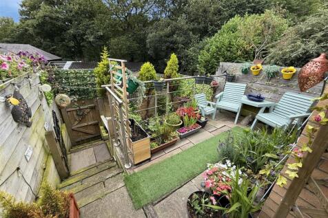 Back Garden angle 2.jpg