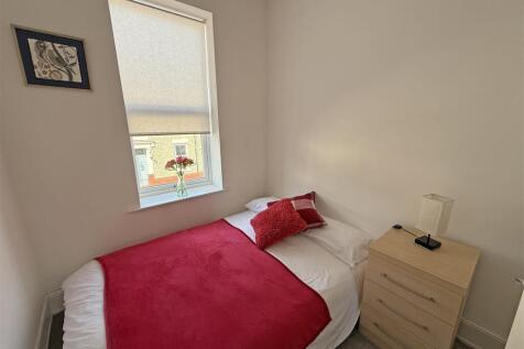 Bedroom 2&#39;.jpg