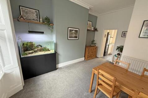 Dinning room v2.jpg