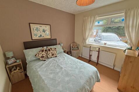 Bedroom 2.jpg