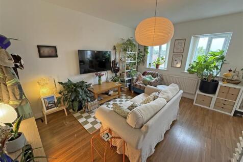 Living room v1.jpg