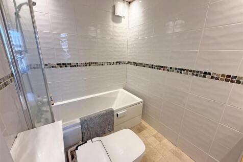 Wilberfoce Bathroom.jpg