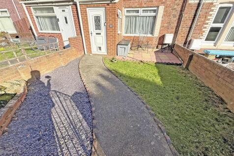 Wilberforce Front Garden.jpg