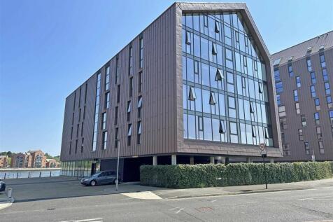 Smokehouse external.jpg