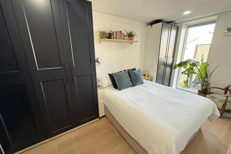 Smiths Dock BEdroom 1.jpg