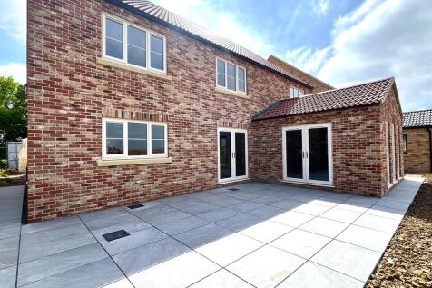 Plot 4 rear patio