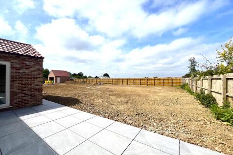 Plot 4 rear patio
