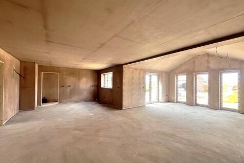 Kitchen/dining/fa...