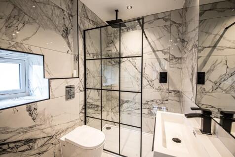 Bedroom 1 EnSuite