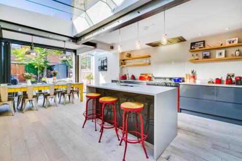 Kitchen/Dining