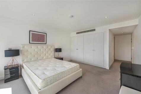 Principal Bedroom Al