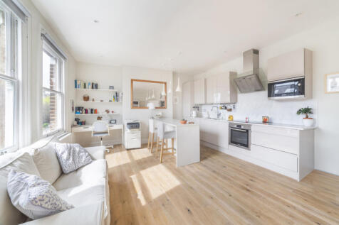Reception/Kitchen