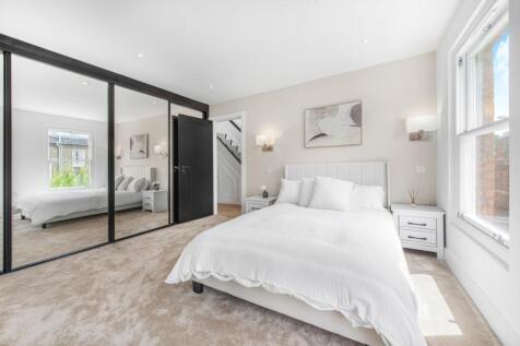 Picturebedroom