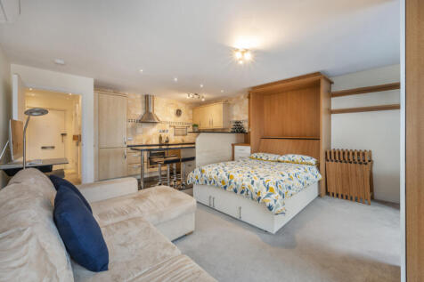 Reception-Bedroom