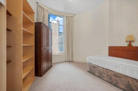 Bedroom/Reception