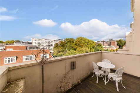Rear Balcony