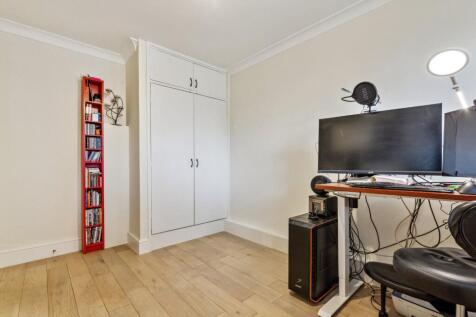 Bedroom/Study