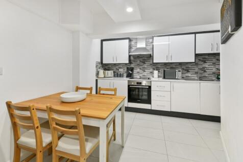 Dining/Kitchen