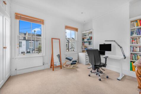 Bedroom/Study