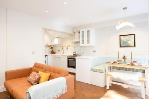 Reception/Kitchen
