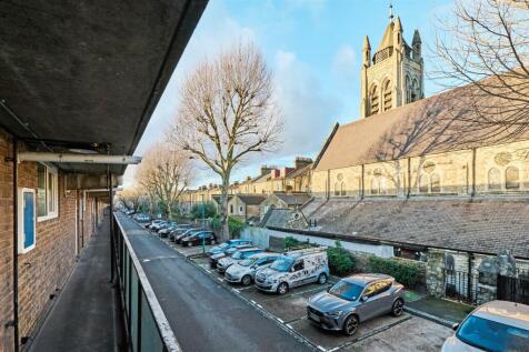 Eden_Harper_-_Glanville_Road__SW2_5DF_19.jpg